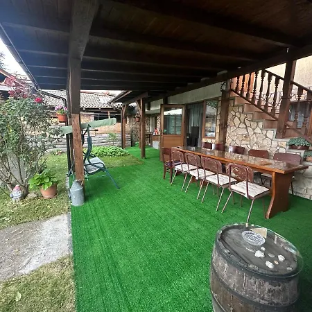 даутев връх Maison d'hôtes *